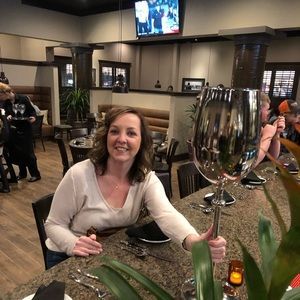 Meet your Posher, Laura